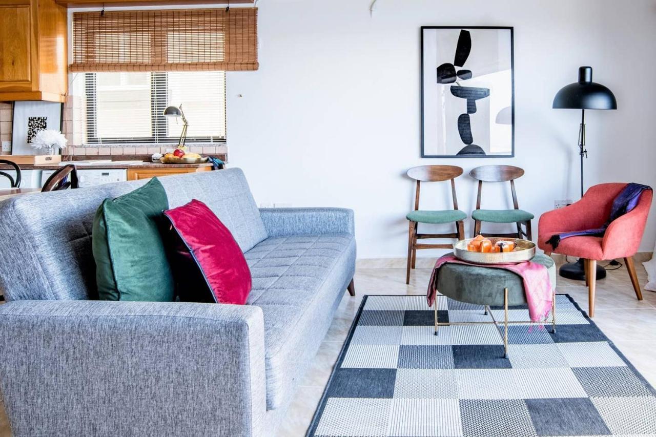 Apartment Escape To Paradise *